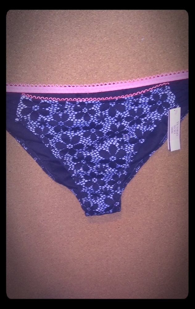 💛4/20💛Victoria's Secret bikini 👙 NWT MEDIUM